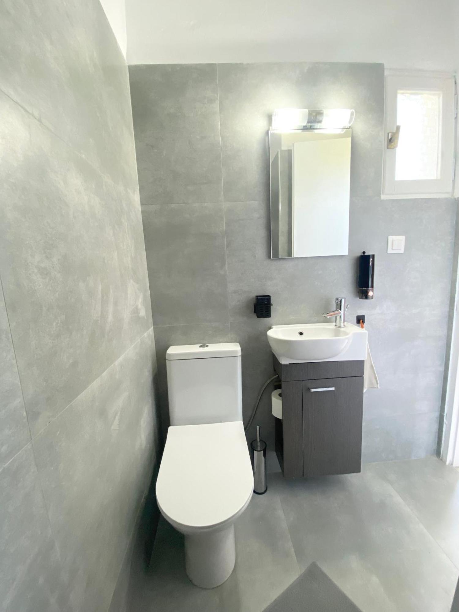Navy Apartment With Mountain View &Private Parking Vatos Екстер'єр фото