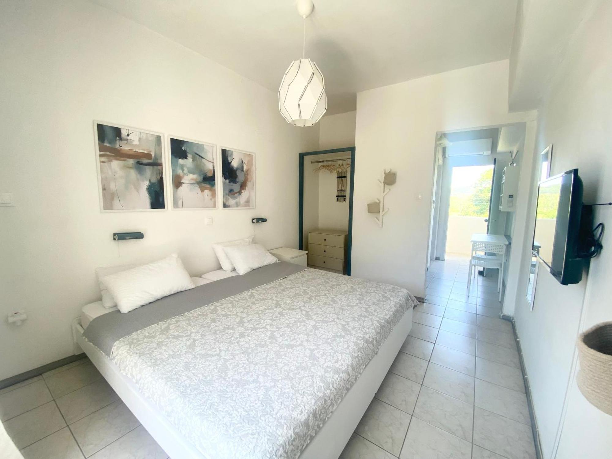 Navy Apartment With Mountain View &Private Parking Vatos Екстер'єр фото