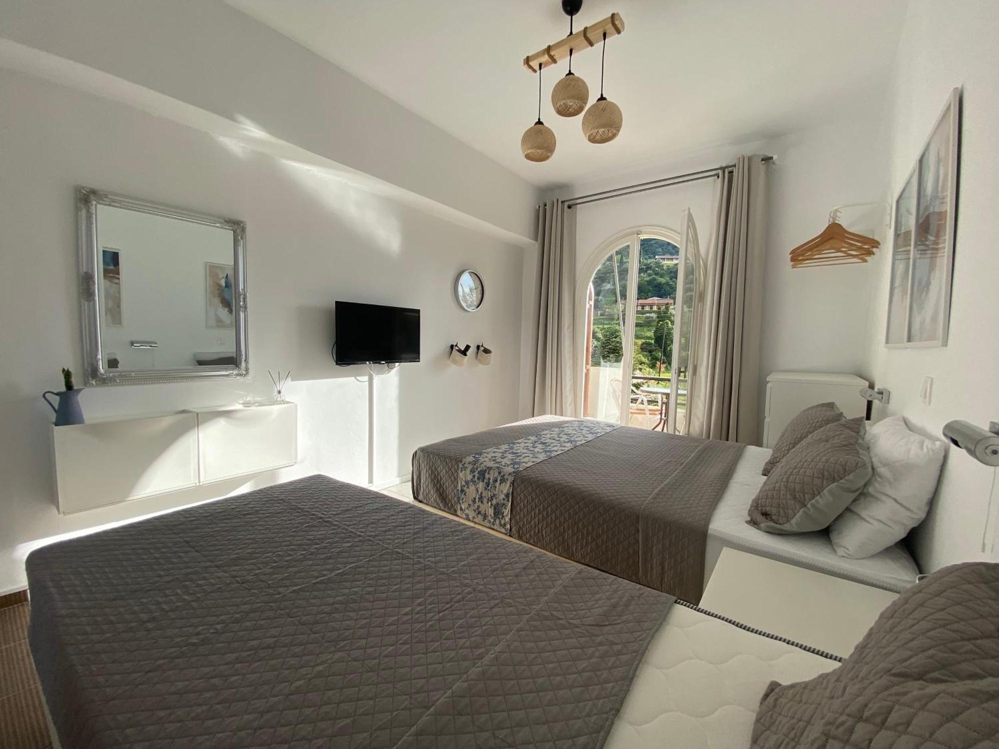 Navy Apartment With Mountain View &Private Parking Vatos Екстер'єр фото