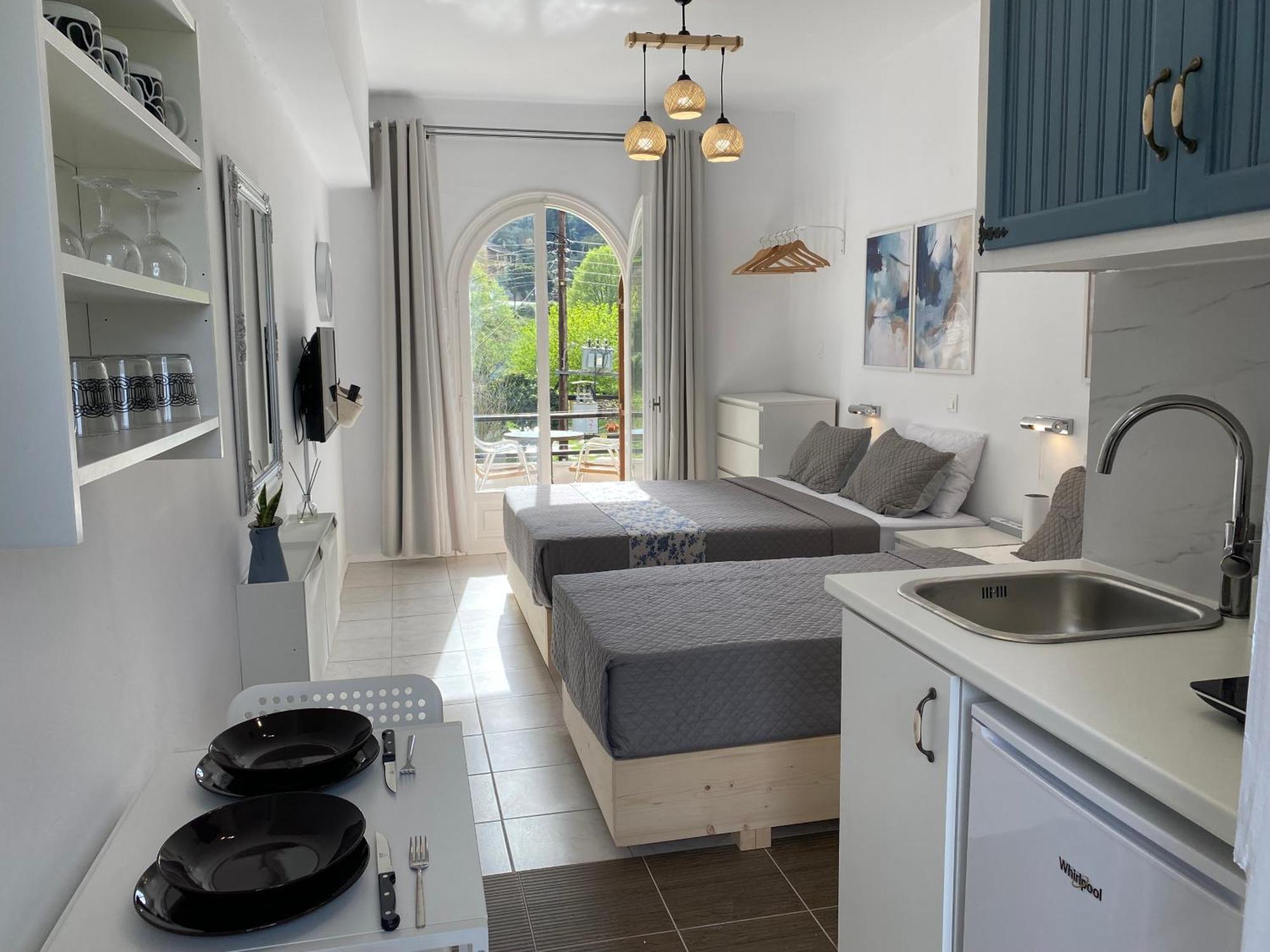 Navy Apartment With Mountain View &Private Parking Vatos Екстер'єр фото